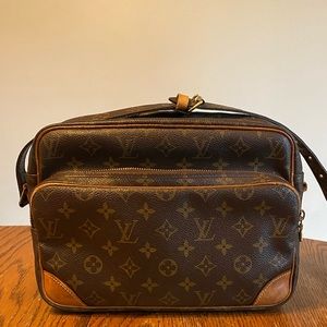 Louis Vuitton Nile MM